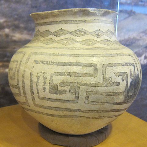 Black Mesa Black-on-White pottery