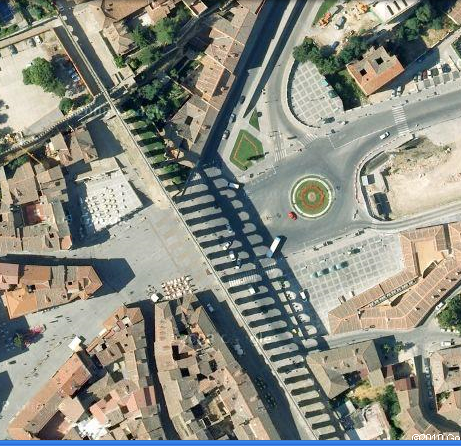 Source: Google Earth - Segovia aqueduct and plaza